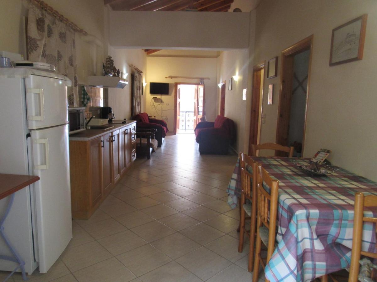 Chryssa Appartement Symi